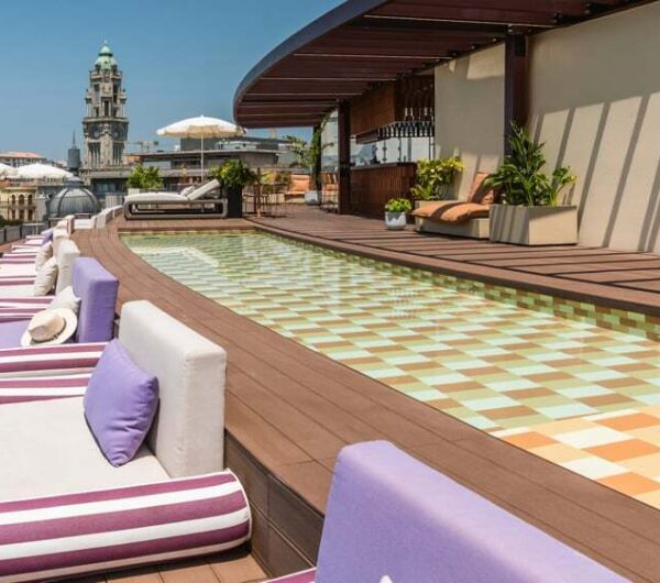Porto interior rooftop pool